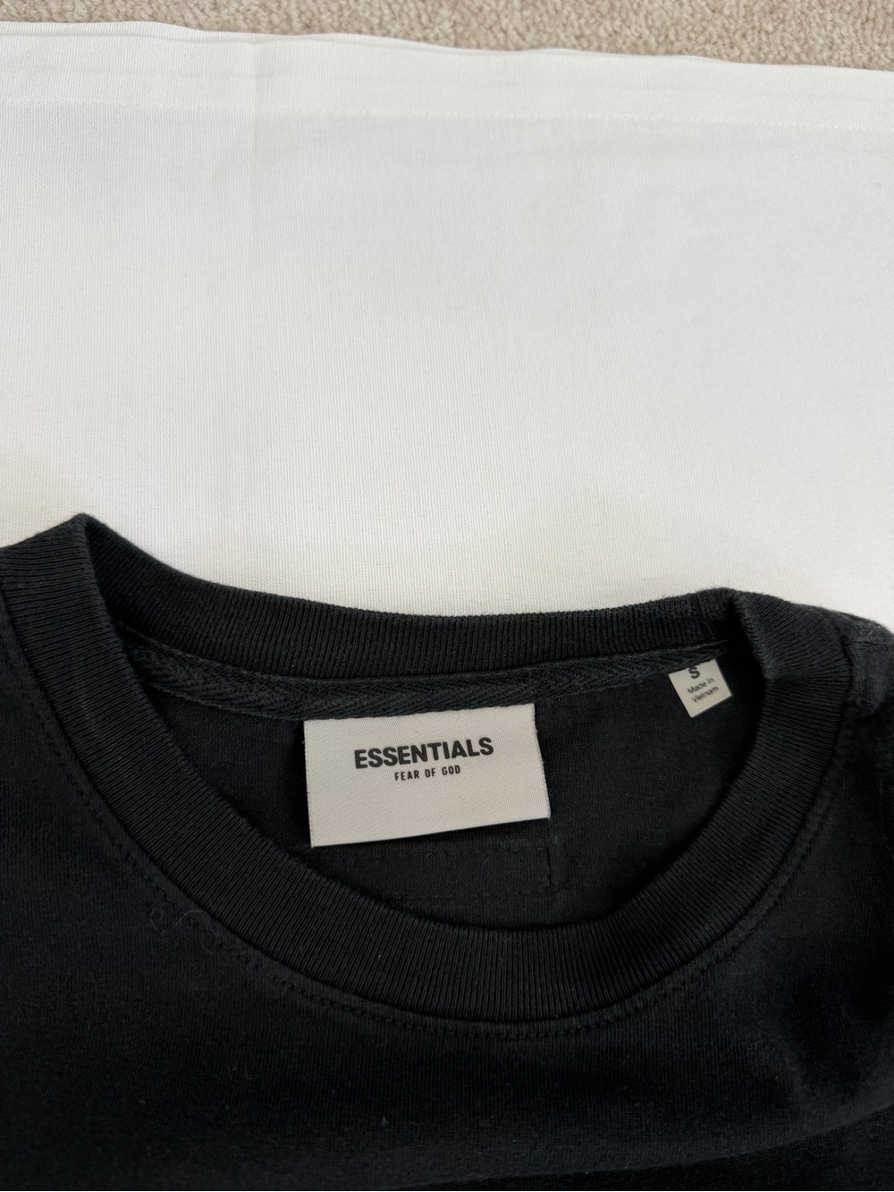 Fear Of God Essentials Black Crewneck T-Shirt Small - Picture 7 of 11